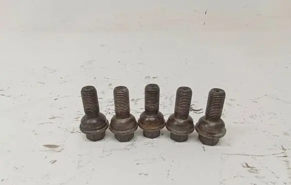 Mercedes-Benz Vito Viano W447 Nuts/bolts 