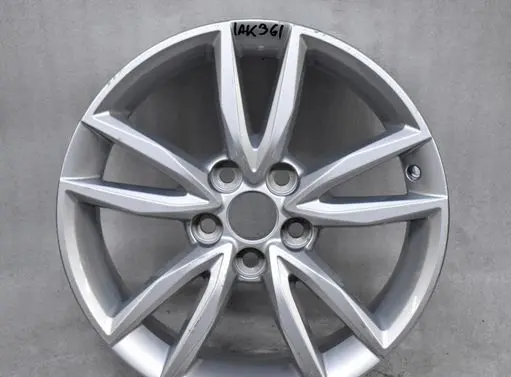 Toyota Avensis T220 R17 alloy rim 