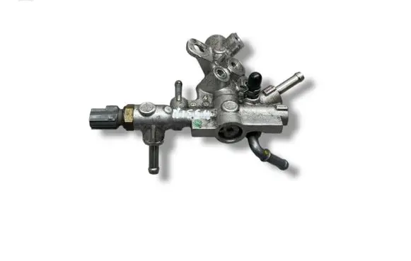 Mazda 6 Fuel distributor SH011327X A13G26