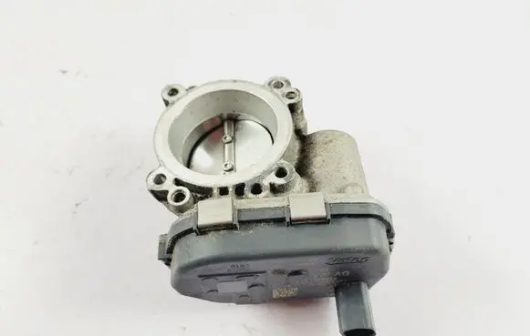 Volkswagen T-Roc Throttle valve 04E133062T