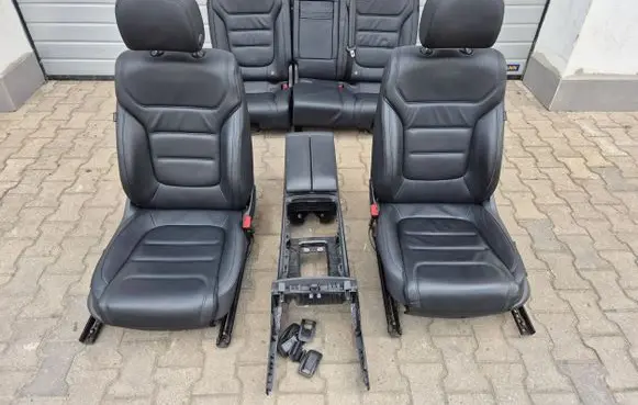 Volkswagen Touareg II Seat set 