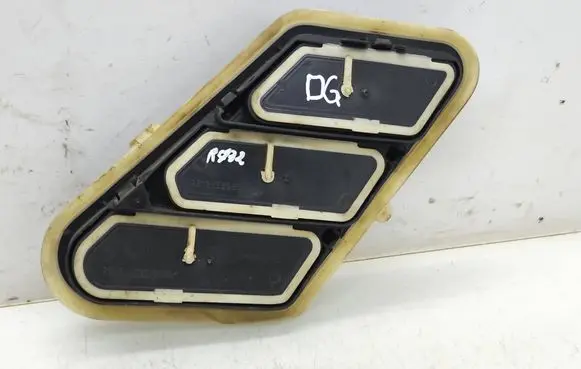Opel Combo E Quarter panel pressure vent 9818353980 87878U03