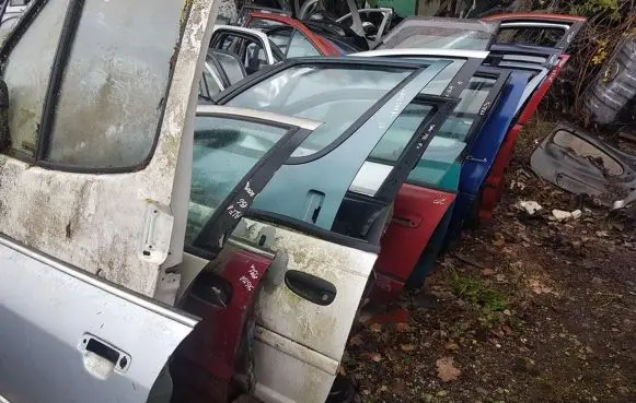Alfa Romeo 156 Front door