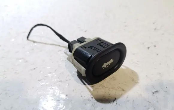 Saab 9-5 Tailgate/boot open switch button 4733457