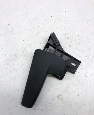 Volkswagen PASSAT B8 Engine bonnet (hood) release handle 517823633B