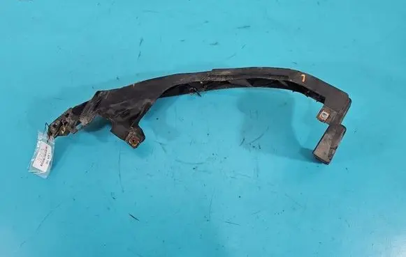 BMW 1 E81 E87 Headlight/headlamp mounting bracket 7120823 IMPRK1525752