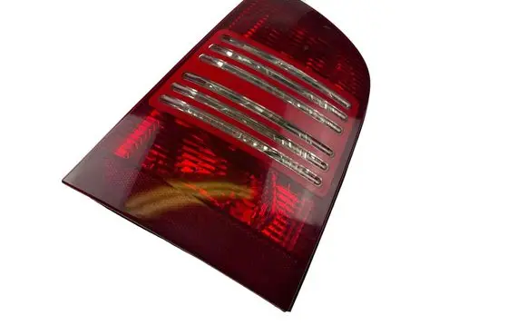 Skoda Octavia Mk1 (1U) Rear/tail lights 1U9945096 1U9945112