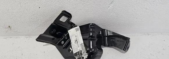 Mercedes-Benz GLB X247 Fender mounting bracket A2478800114