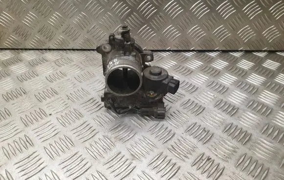 Toyota Avensis T250 Throttle valve 8967221020