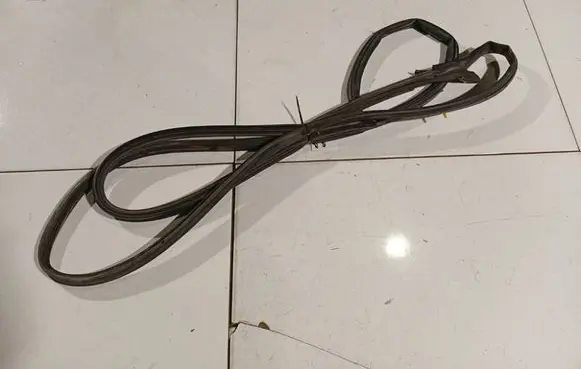 Hyundai Sonata Rubber seal front coupe door