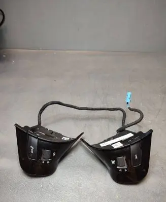 Peugeot 308 Steering wheel buttons/switches 619138220C