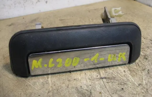 Mitsubishi Pajero Sport I Rear door exterior handle