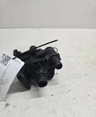 Ford Focus C-MAX Thermostat/thermostat housing 9647767180