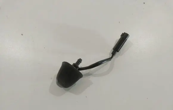 BMW 3 E90 E91 Windshield washer spray nozzle 61667131299