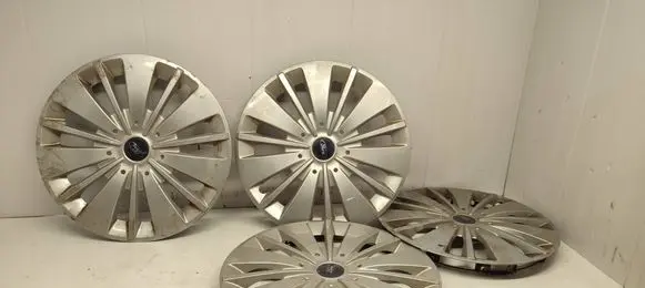 Ford Focus R16 wheel hub/cap/trim F1EC1130B1A D38MD M01DNC2866