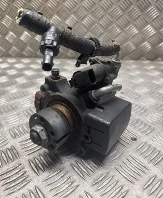 Volkswagen Caddy Fuel injection high pressure pump 03L130755AL 130914070701 V100S9R07