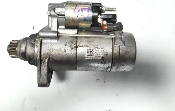 Volkswagen Golf VII Starter motor 02M911024B
