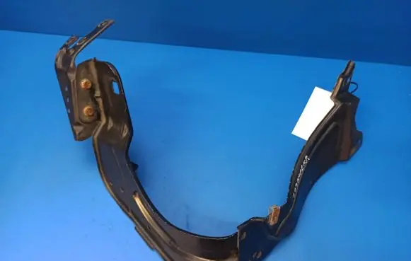 Mercedes-Benz C W203 Side radiator support slam panel 