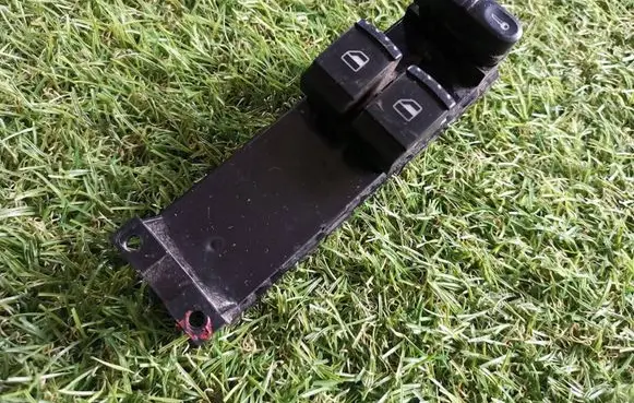 Volkswagen Golf IV Electric window control switch 1J0959857 03755100