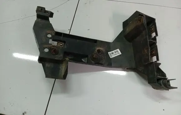 Renault Master II Rear bumper mounting bracket 7700352212