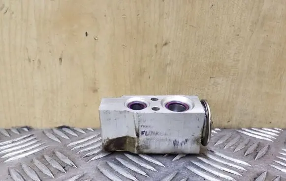 Air conditioning (A/C) expansion valve