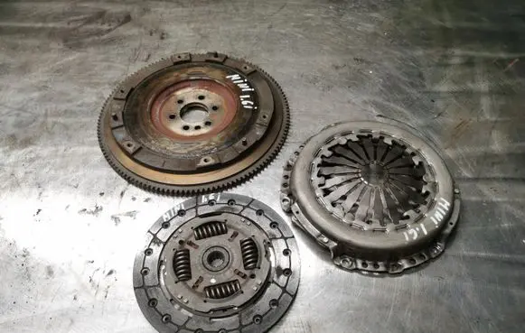 Mini One - Cooper Coupe R56 Clutch set kit 320044210