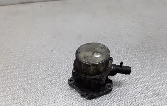 Renault Megane II Vacuum pump 8200577807