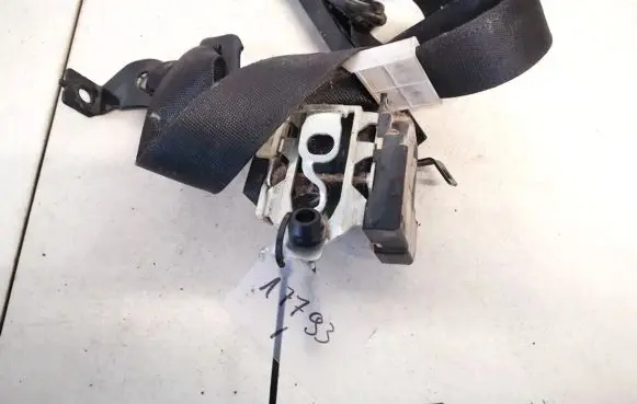 Opel Astra G Front seatbelt