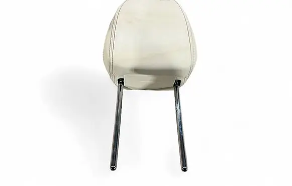 BMW i4 Front seat headrest 