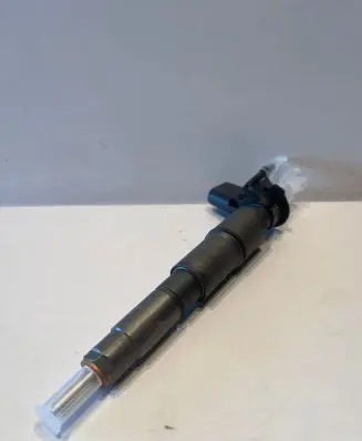 BMW 5 E60 E61 Fuel injector 0986435