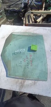 Seat Leon (1P) Rear door window glass 1212123