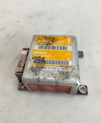Mercedes-Benz C W202 Airbag control unit/module 0008209726 0285001088