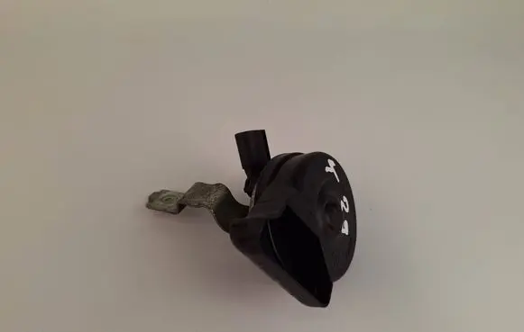 Mercedes-Benz C AMG W204 Horn signal A0065428020