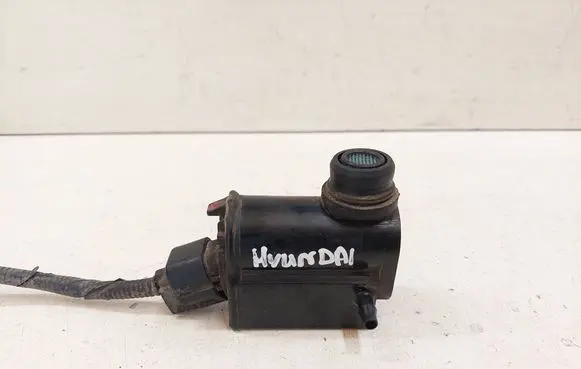 Hyundai i40 Windscreen/windshield washer pump 985102J000