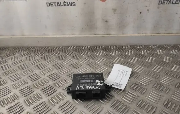 Audi A3 S3 8L Parking PDC control unit/module 4B0919283 5WF601686