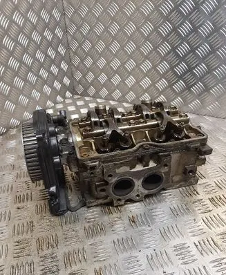 Subaru Legacy Engine head 