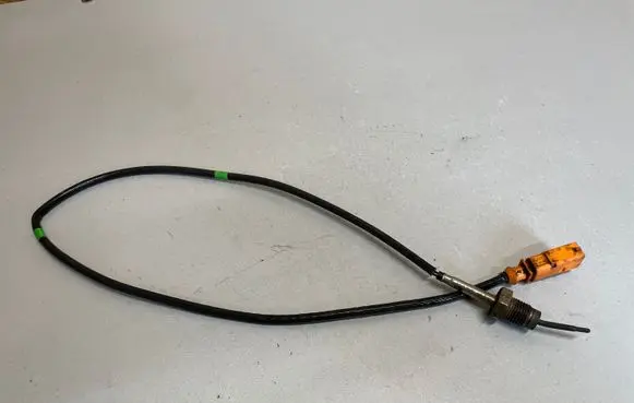 Audi A5 Sportback 8TA Exhaust gas temperature sensor 04L906088AD