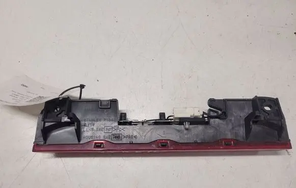 Nissan X-Trail T30 Third/center stoplight P1842