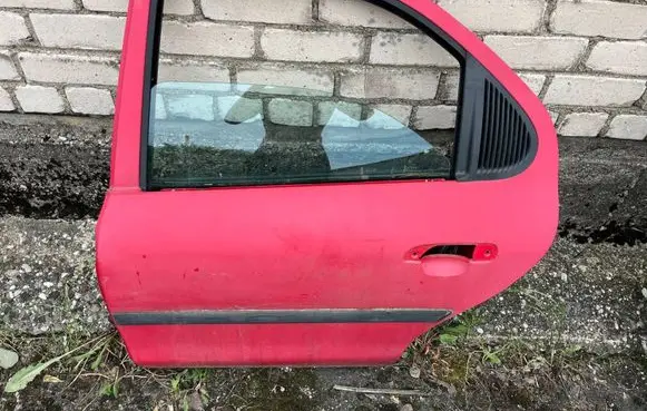 Ford Mondeo MK I Rear door