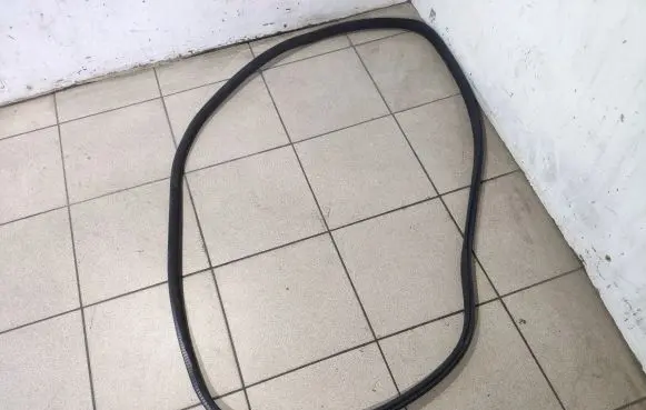 Mercedes-Benz CLA C117 X117 W117 Front door rubber seal