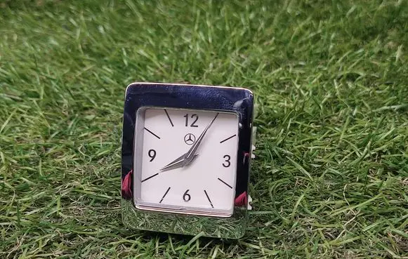 Mercedes-Benz E W212 Clock A2188270000