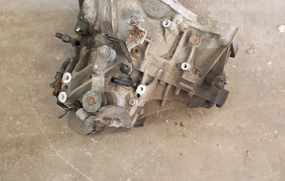 Suzuki SX4 S-Cross Manual 5 speed gearbox ZMB