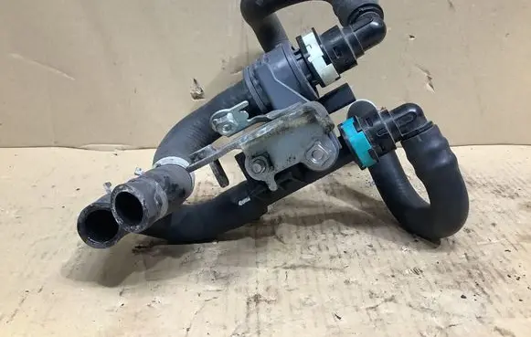 Lexus ES VII XZ10 Electric auxiliary coolant/water pump