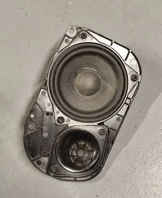 BMW 5 F10 F11 Panel speaker 25000052