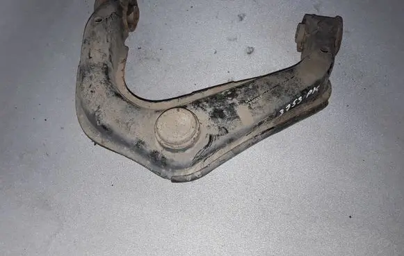 Nissan Navara Front lower control arm/wishbone 54525EB30A