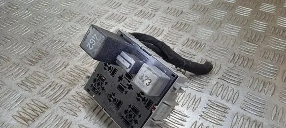 Porsche Cayenne (9PA) Fuse module 7L0937503