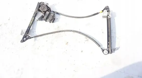 Mazda MX-30 Front wiper linkage and motor