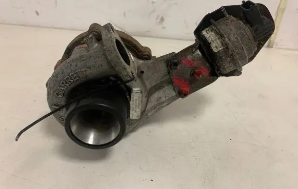 Opel Insignia A Turbo 55570748 7861371 2000040