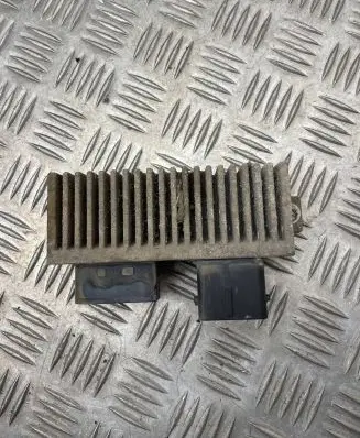 Renault Scenic III - Grand scenic III Glow plug pre-heat relay 8200558438A RCS812