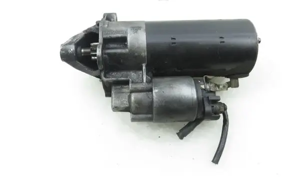 Volkswagen PASSAT B5 Starter motor 0001110128 068911024G 0001110129